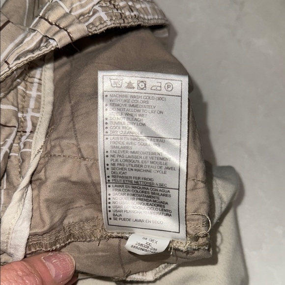 Nike Men's Tan Plaid Cargo Shorts - Picture 5 of 8